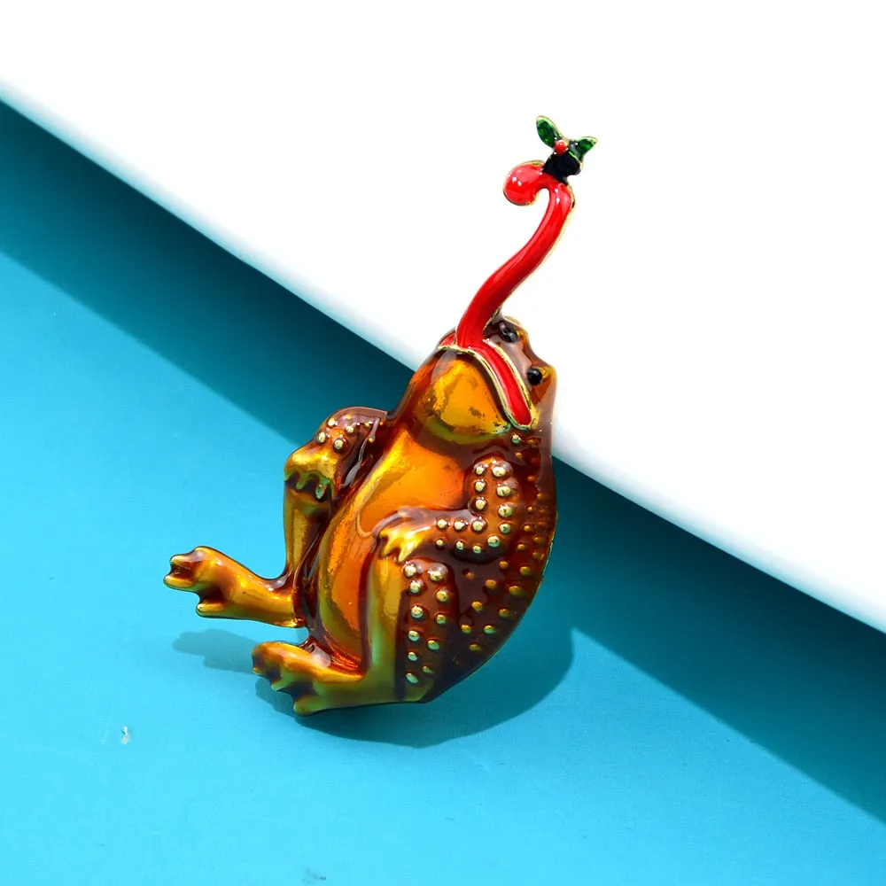 Enamel Catch Pets Frog Brooches For Women And Men