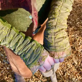Wristies velvet green 02